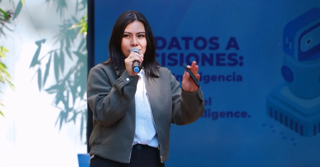 Mujeres que Facturan Denys Manzanarez WORTEV