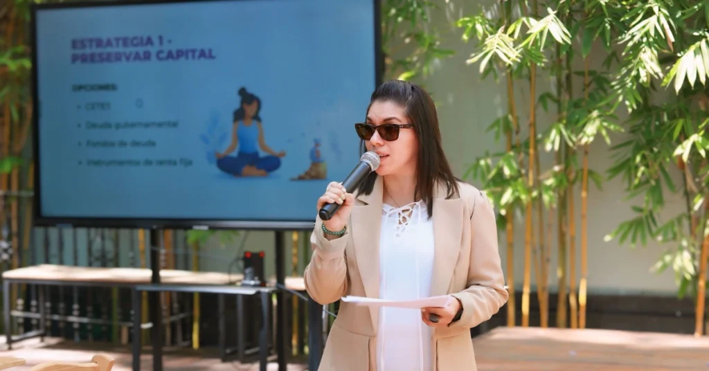 Mujeres que Facturan Linda Canares WORTEV