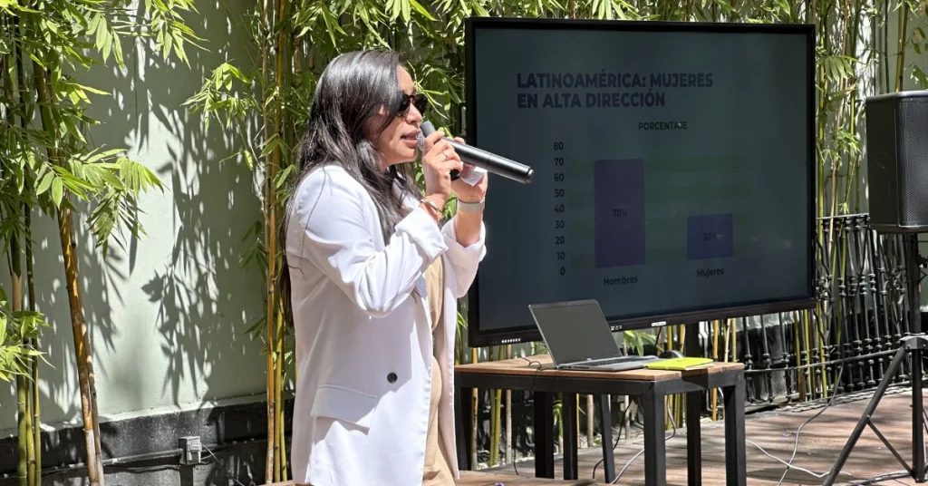 Mujeres que Facturan Paulina Portillo WORTEV