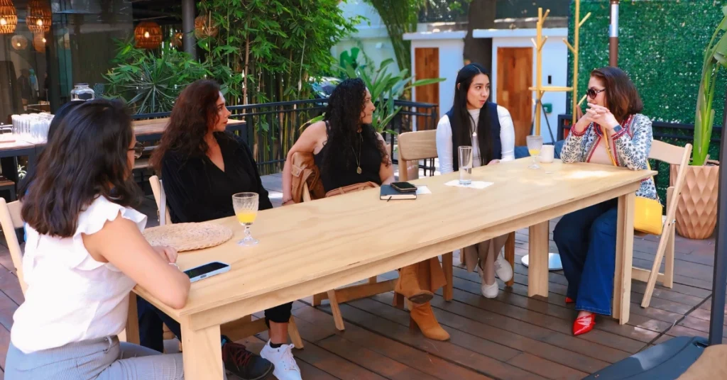 Mujeres que Facturan brunch empresarial WORTEV