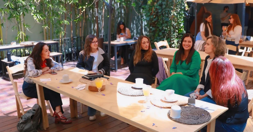 Mujeres que Facturan brunch empresarial networking WORTEV